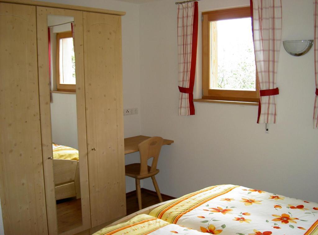 Pircherhof San Candido Habitación foto